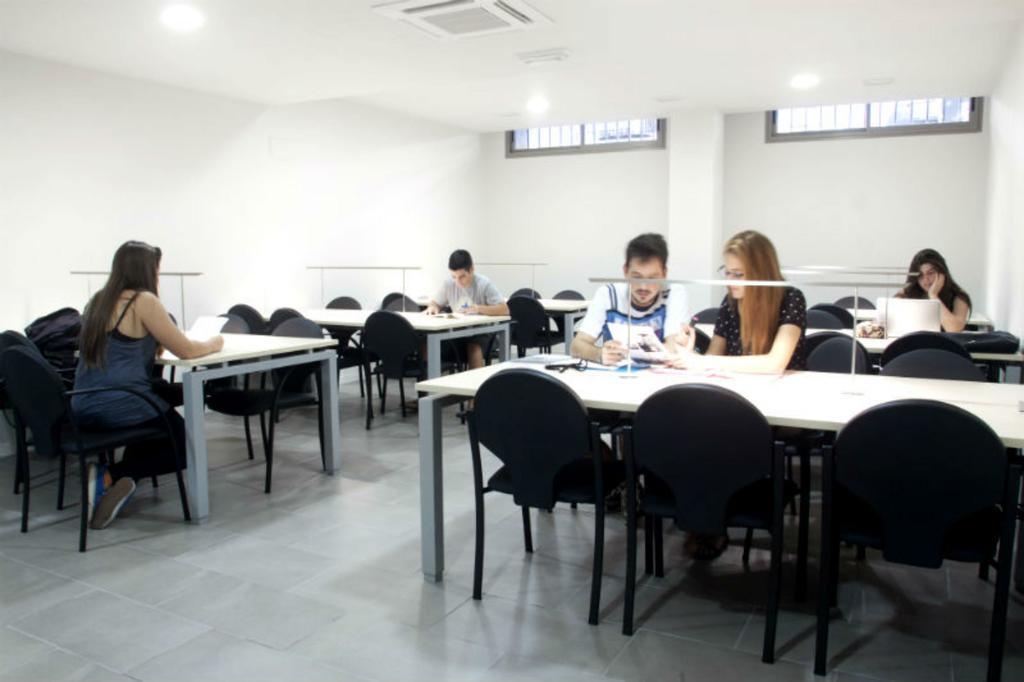 Colegio Mayor Resa La Concepcion Valencia Exteriör bild