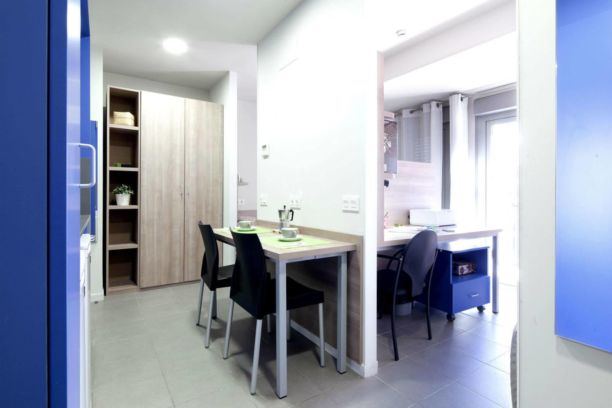 Colegio Mayor Resa La Concepcion Valencia Exteriör bild